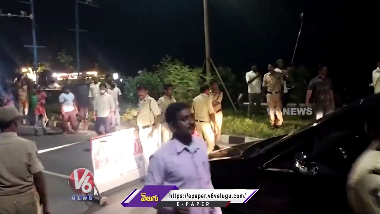 Police Stops Pawan Kalyan When He Was Moving To Wards SIT Office | Andhra Pradesh | V6 News