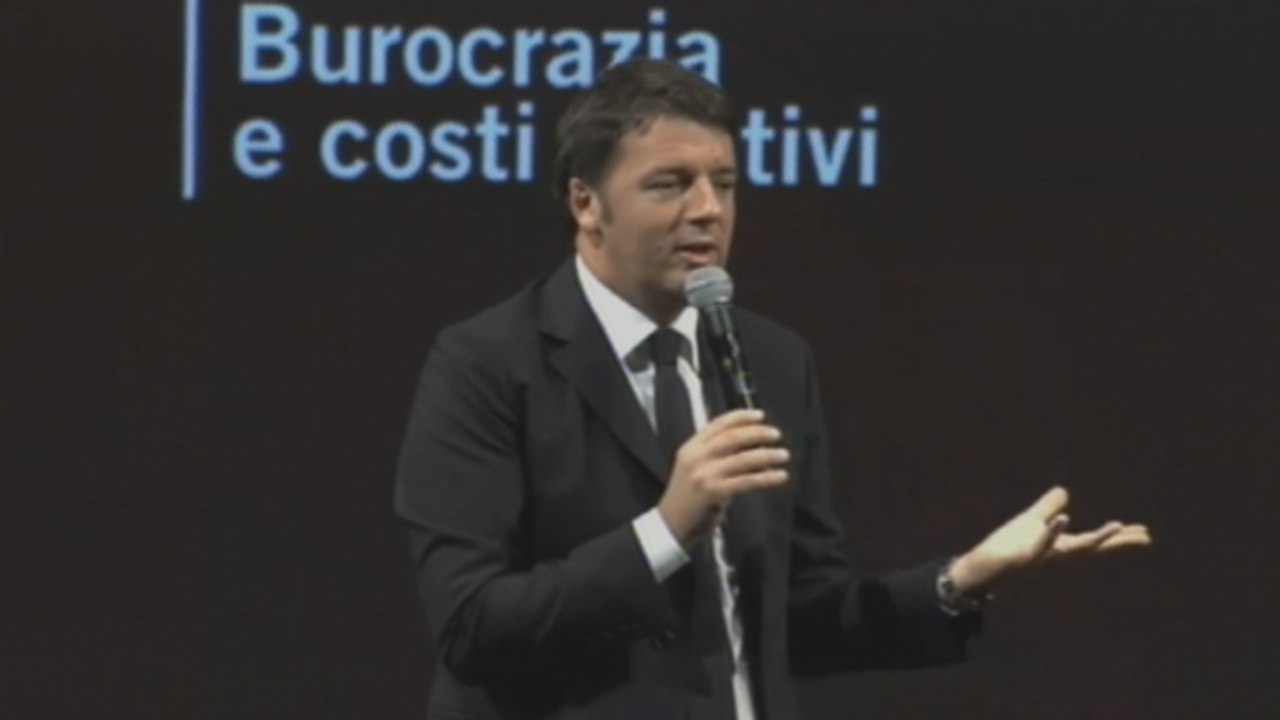 Renzi: «Abbassare le tasse è giusto, non è di destra o sinistra»