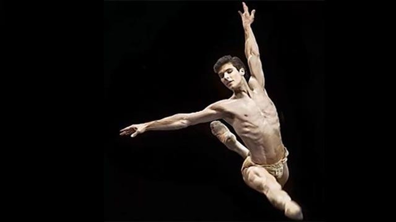 Roberto Bolle fa il Sirenetto 2.0