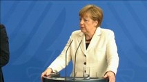 Merkel: «Farò di tutto per tenere la Grecia nell'Euro»