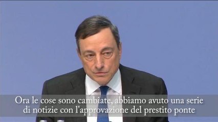 Draghi: «Per la Bce la Grecia è e resterà nell'Eurozona»
