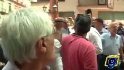 Taranto, Emiliano contestato da sindacati e operai dell'Ilva