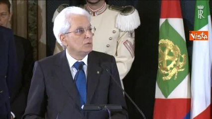 Mattarella: «Dalla crisi usciremo con il dialogo»