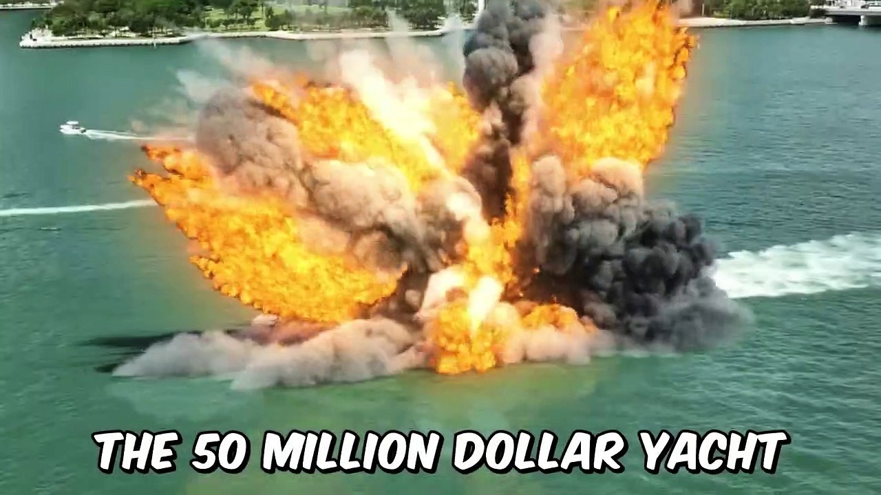 $1 vs $1,000,000,000 Yacht!