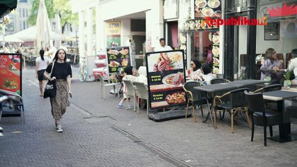 Kolaborasi Bersama BNI Warung Padang Lapek Jo Kian Besar di Dan Haag