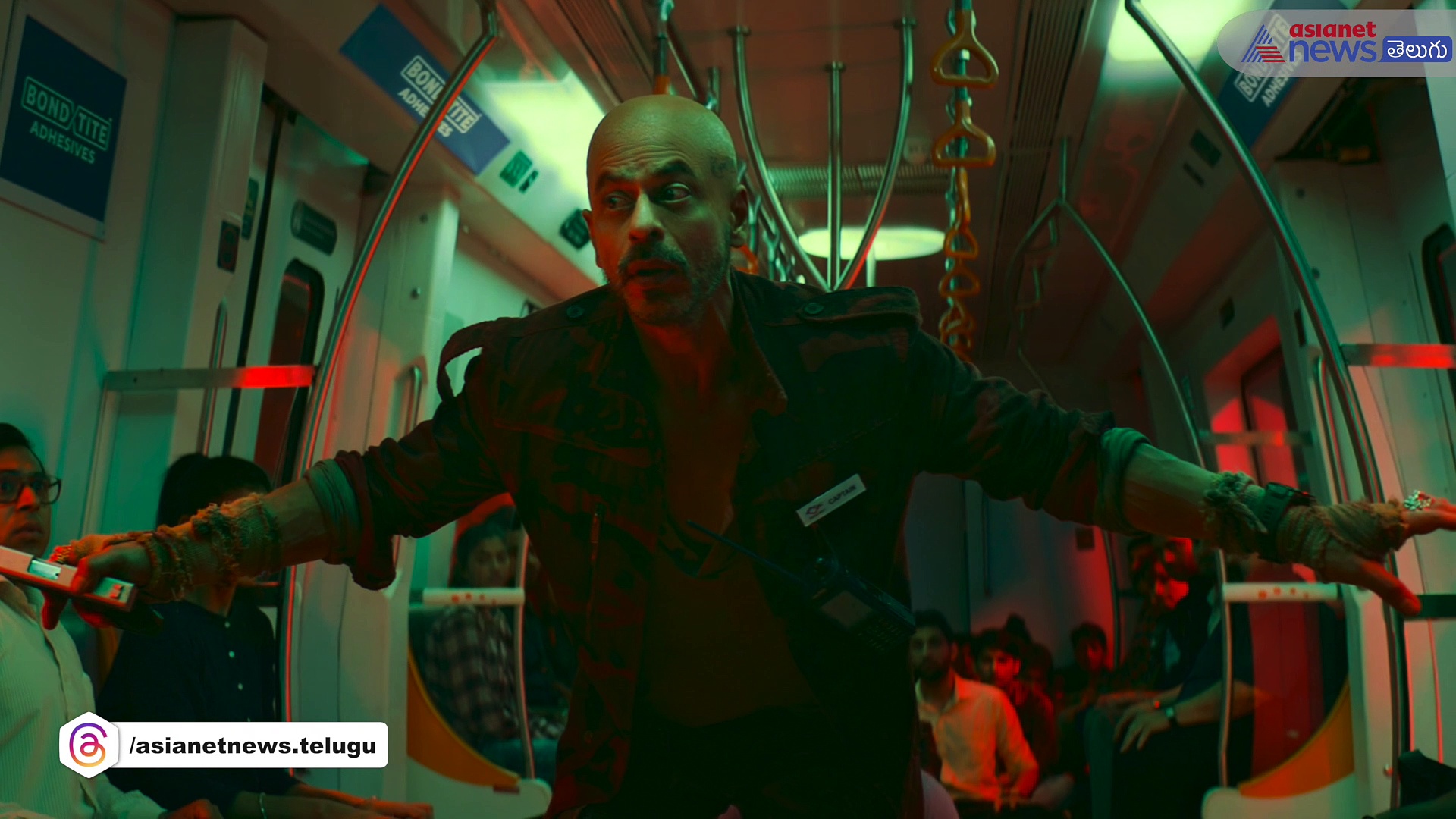 తప్పులో కలిసారా...షారుఖ్ కాదు..అతని డూప్...అతని సంపాదన తెలిస్తే మాత్రం షాకవుతారు...