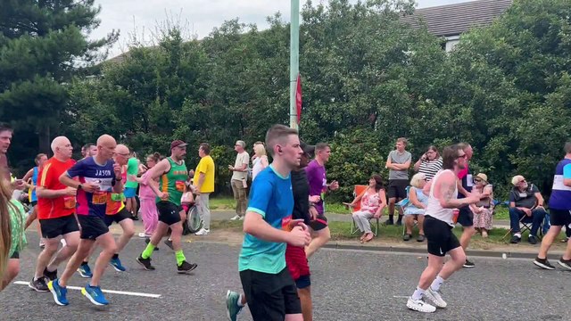 Crowds cheer on runners on Great North Run day