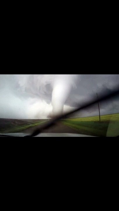 Epic Tornado Devastates Dodge City: Unbelievable Footage! #extremeweather #caughtoncamera