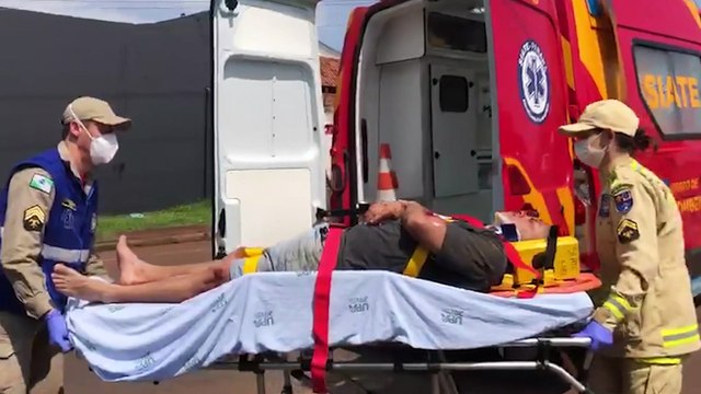 Motociclista fica ferido ao atingir traseira de veículo na rua Manaus