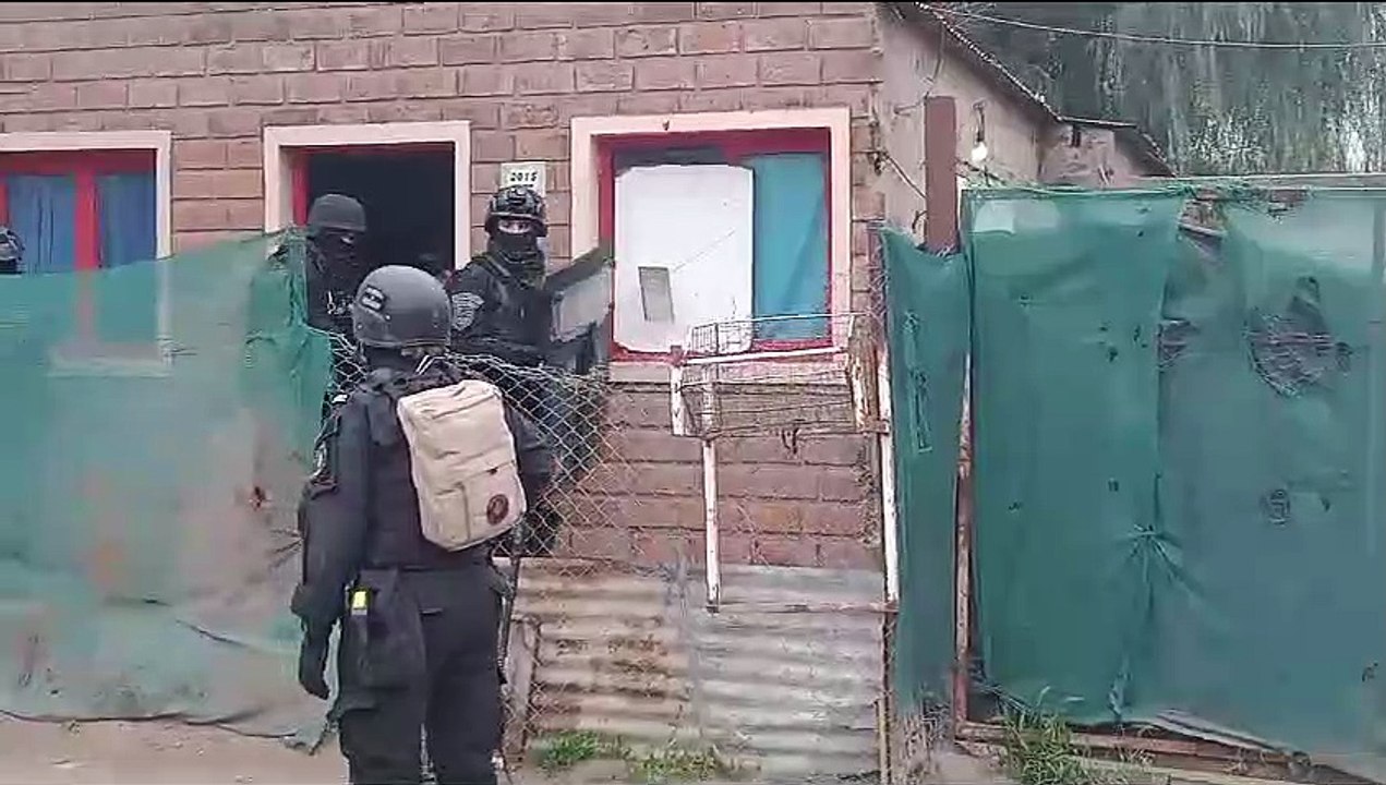 Dos aprehendidos y varios demorados tras allanamientos en Bahía