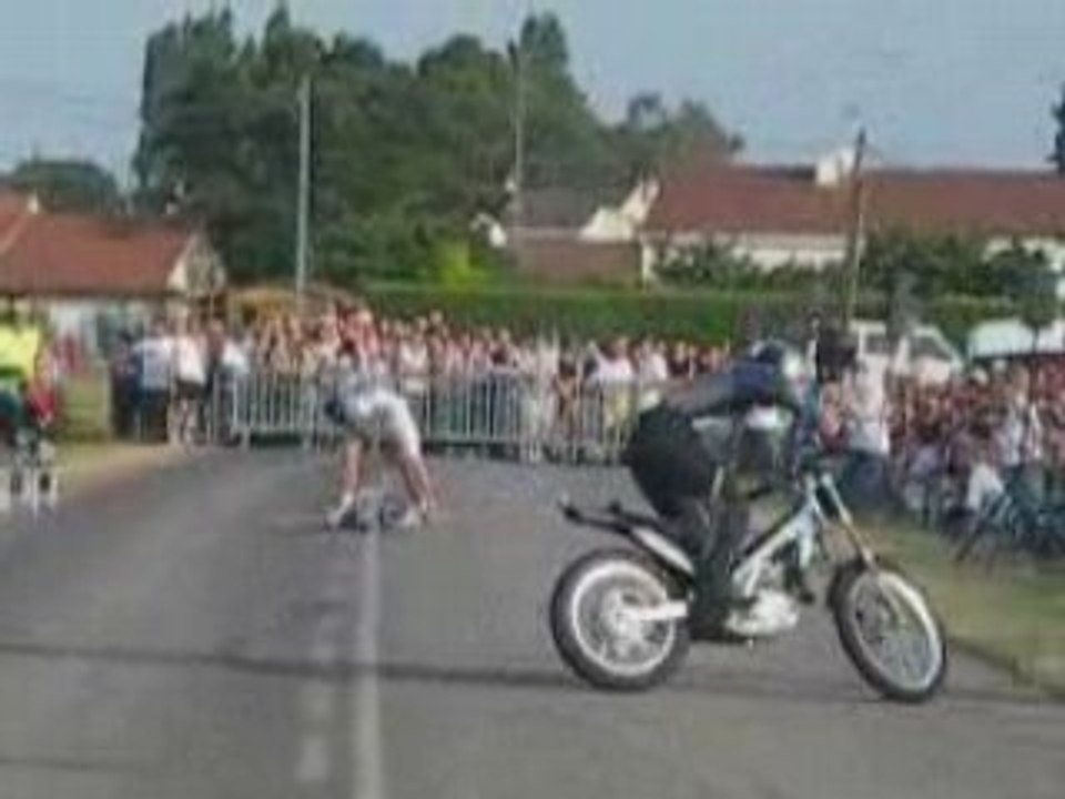 Fête de la moto villedieu la blouère 005.mov