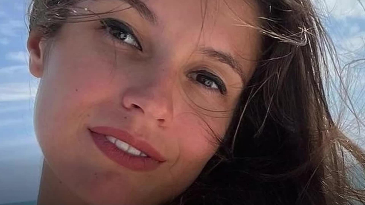 Voici - Miss France 2024 : qui est Mathilda Lelong, Miss Nouvelle-Calédonie 2023 ?