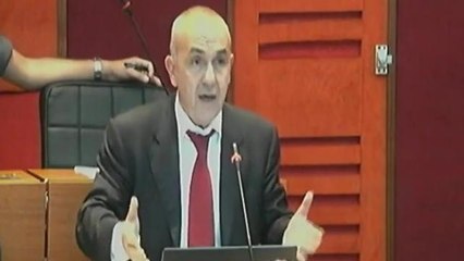 Napoli, i consiglieri e quei biglietti gratis per lo stadio: «Una volta a settimana abbiamo diritto a un meritato   riposo»