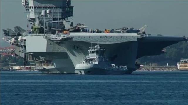 Francia: la portaerei 'Charles De Gaulle' salpa per la Siria