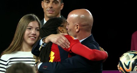 Breaking News - Luis Rubiales resigns as Spanish FA president