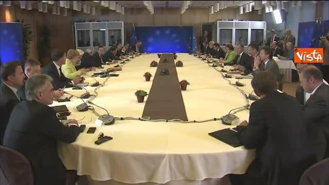 Summit straordinario Eurozona, Tsipras confabula con Hollande