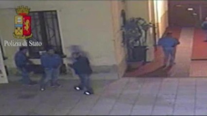 La telefonata: «Stanno facendo una rapina»