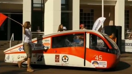 Australia, al via la gara delle auto solari