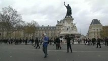 Parigi: lacrimogeni e cariche contro il corteo vietato sul clima