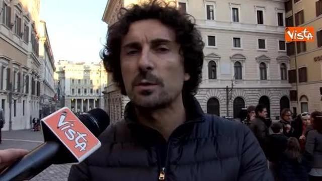 Toninelli (M5s): «Espulsione Fuksia, non ha restituito parte dello stipendio»