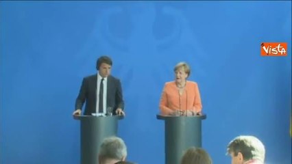 Merkel ribadisce: «No ad accordo con Grecia prima del referendum»