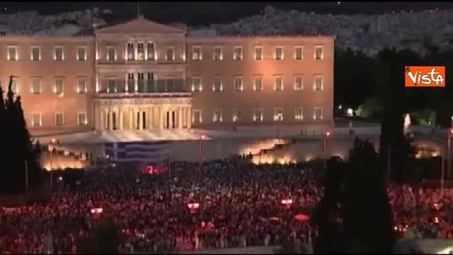 Atene, piazza Syntagma gremita per il no al piano della Troika