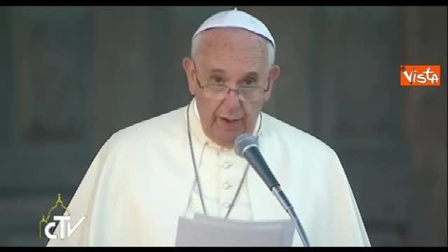 Papa Francesco: Vicinanza ai disoccupati e precari, ma anche ai migranti trattati come merce