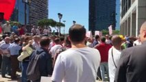 Ricorso De Luca, manifestazione M5S davanti al Consiglio Regionale di Napoli