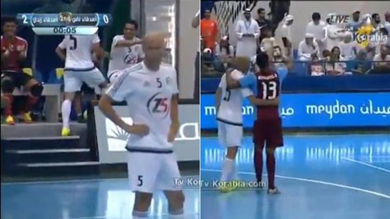 Pur di farsi un selfie con Zidane interrompe la partita, ammonito