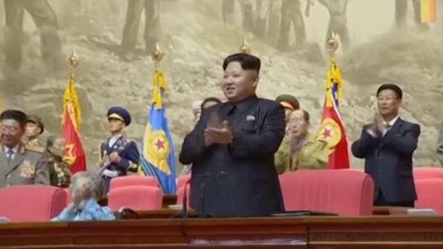 Corea Nord: Kim Jong Un incontra i veterani di guerra