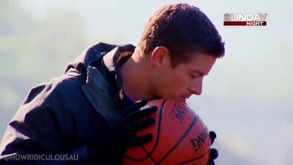 Getta il pallone da una diga alta  126 metri e fa canestro