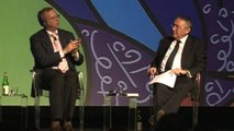 Eric Schmidt parla agli studenti delle scuole superiori