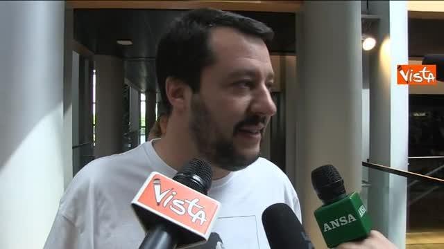 Migranti, Salvini: Da governo dichiarazione di guerra a regioni e comuni