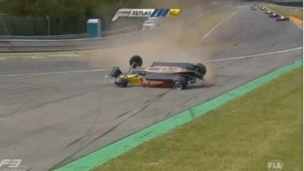 Formula 3: Menezes miracolato,  illeso dopo un incidente spaventoso