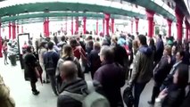 Sciopero di Milano: si fermano i mezzi pubblici Atm, folla in attesa alla stazione Cadorna
