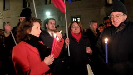 La fiaccolata di solidarietà del Pd