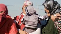 Tra i profughi siriani in attesa di un pasto e con l’inverno alle porte
