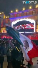 Download Video: Abuchean a Yahritza y su Esencia en la Ciudad de México.