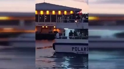 İstanbul Boğazı'ndaki yolcu motorunda kavga