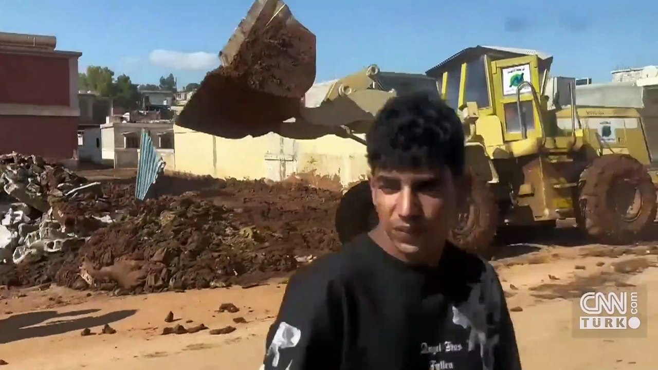 Sel felaketinin yaşandığı Derne'de büyük yıkım var