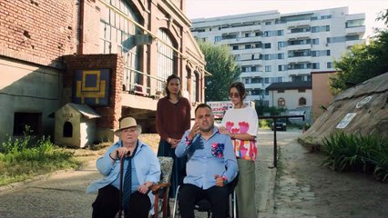 'Do Not Expect Too Much from the End of the World' - Tráiler oficial