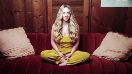 Calming Ocean Visualization featuring Paige   Talk Down Female Voice ☯3795