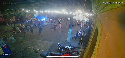 Vídeo flagra atentado que deixou um morto na porta de casa de show no Jaraguá