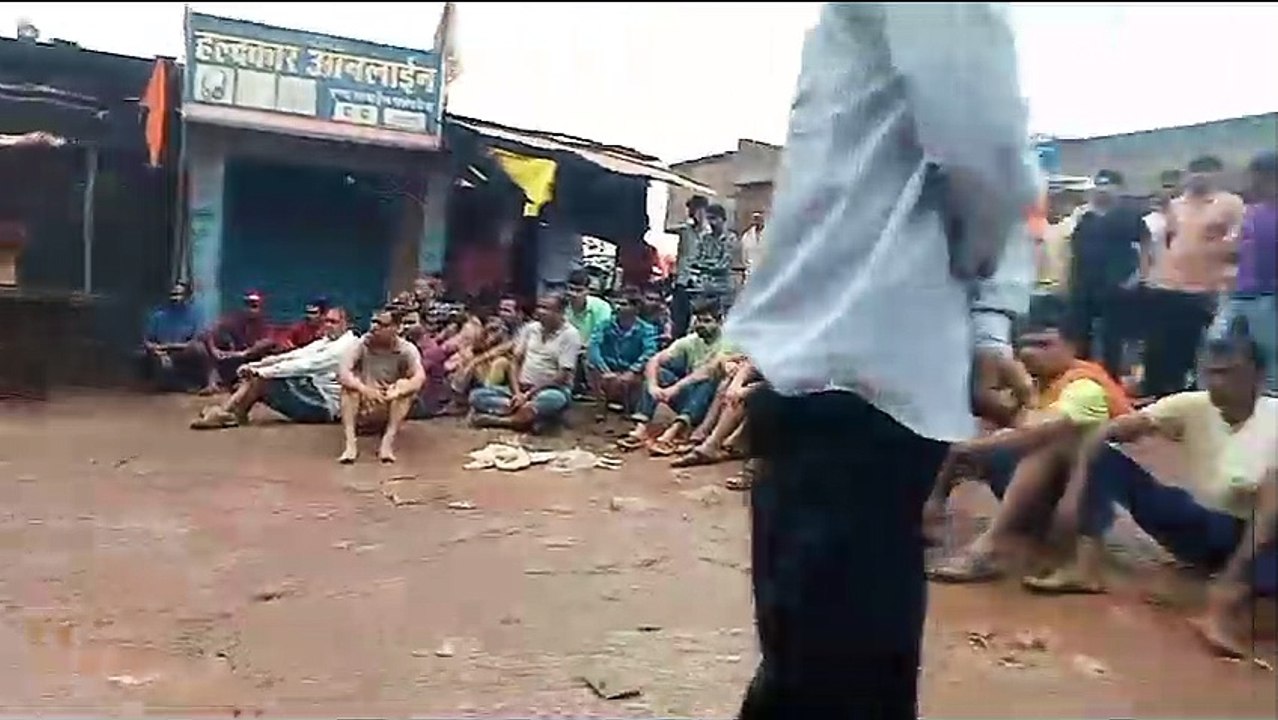 रात को कमरे में सोने गई बेटी, सुबह तालाब में मि...