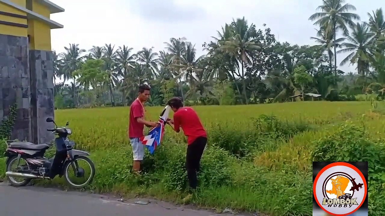 RC SU 27 AEROATIK EXPERIMENT SMOKE BUM