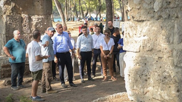 Büyük İskender’in yürüdüğü iki bin yıllık cadde gün yüzüne çıkarılıyor