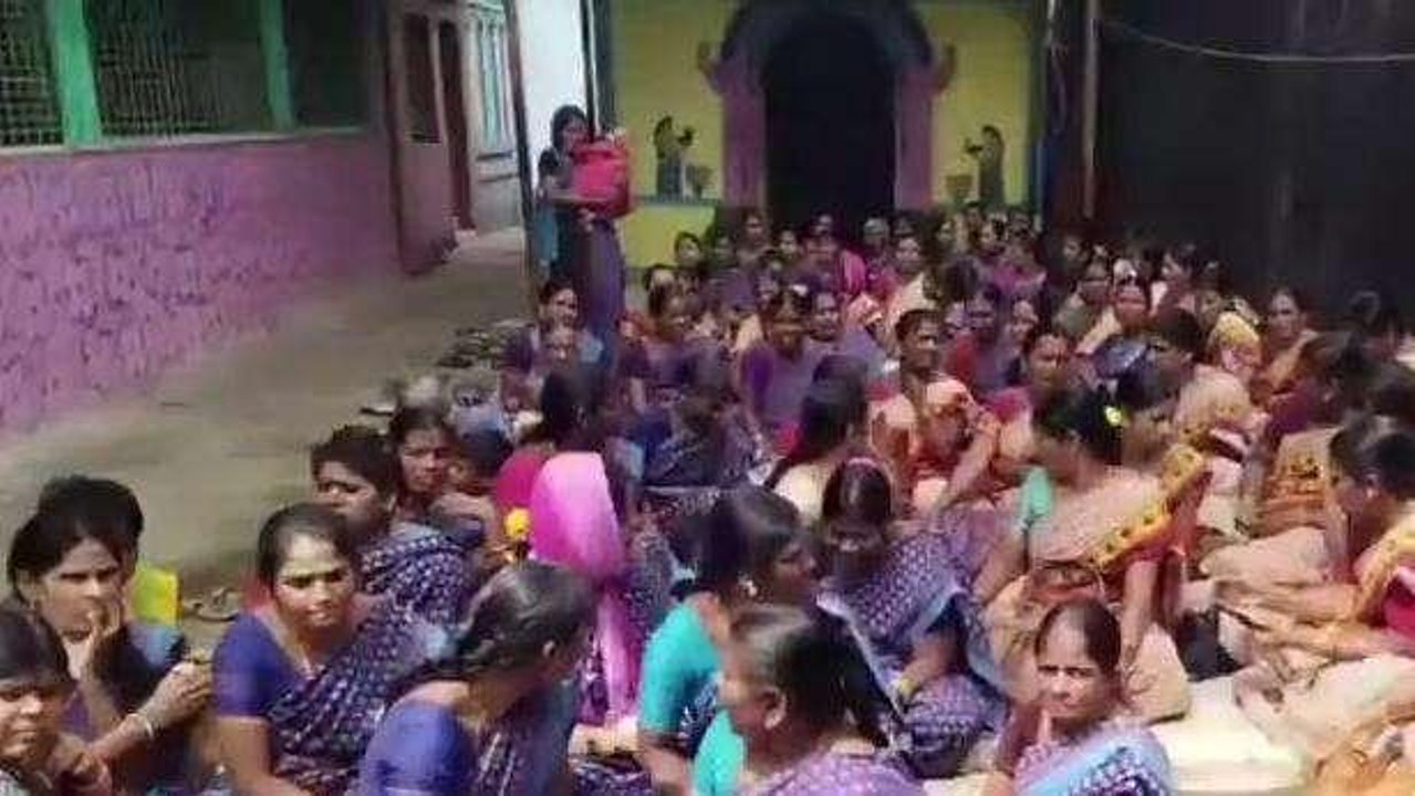 మెదక్: ఉద్యోగ భద్రత లేదు.. 2017 నుండి ఏమి లేదు..!