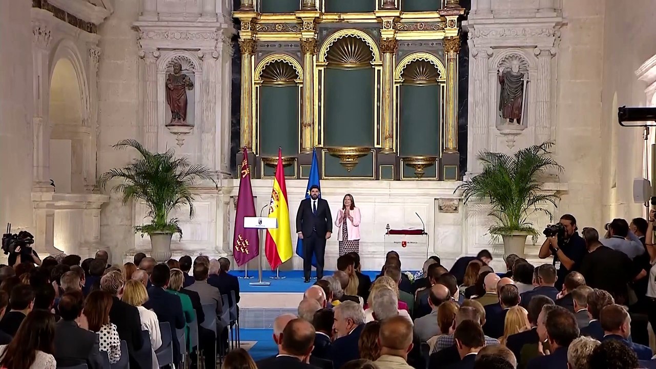 López Miras toma posesión de su cargo como presidente de Murcia
