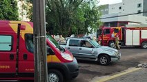 S10 capota após colisão contra Mercedes na rua São Paulo