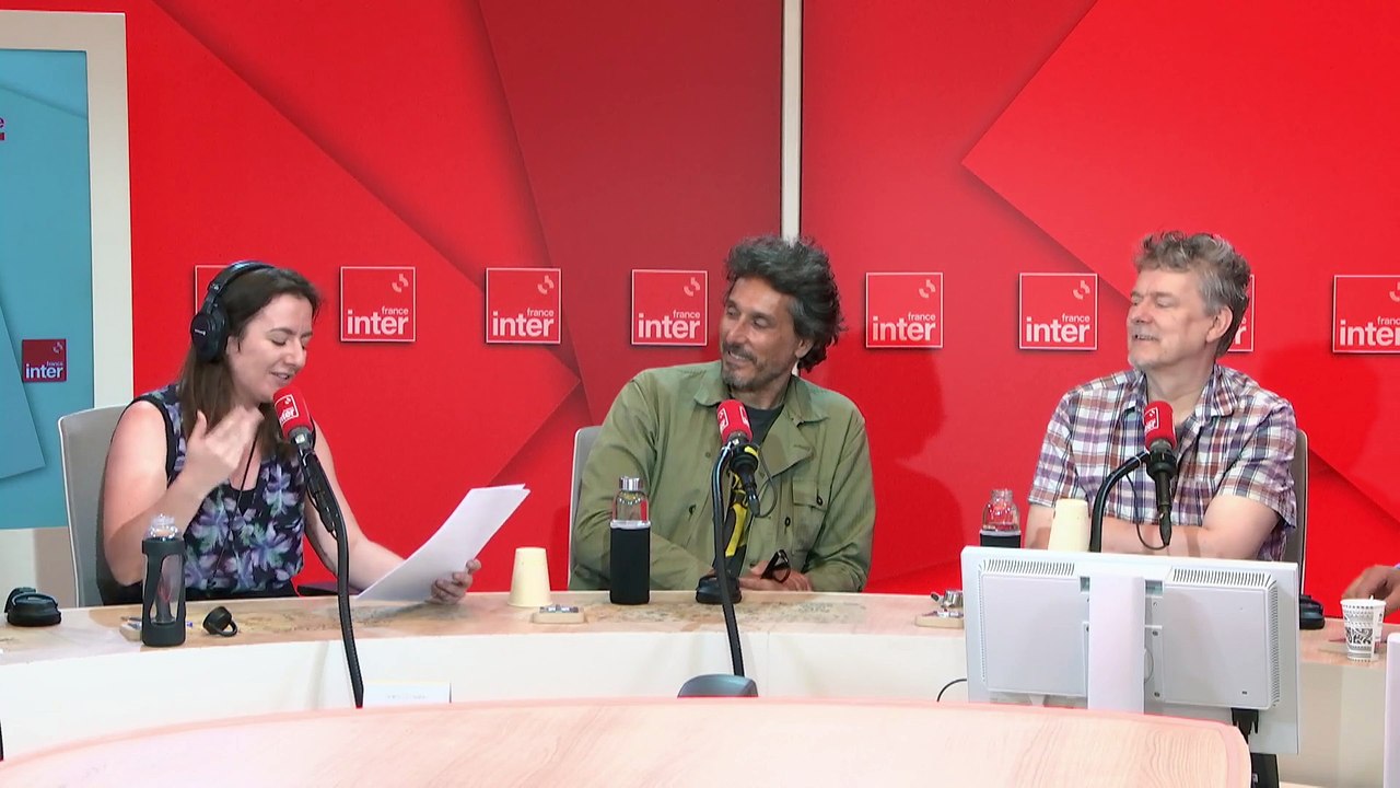 Je simule pas. Je fais les backs - La chronique de Lisa Delmoitiez